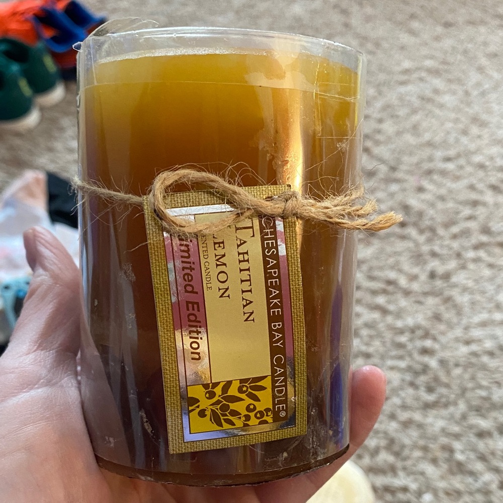 Chesapeake Bay Tahitian Lemon Candle - Brown and Yellow